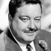 Jackie Gleason as Maish Rennick