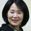 Kim Deok-ju as Nam-ok's mother