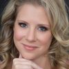 Jennie Russo as Eleanor