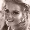 Sharon Farrell as Melanie