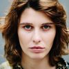 Nini Nebieridze as Ella