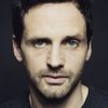 Antoine Levannier as Simon