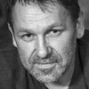 Jørgen Langhelle as Frank Åsli