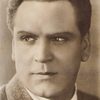 Gabriel Gabrio as Carlos