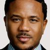 Hosea Chanchez as Officer Grooms