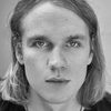 Joe Blakemore as Harry Catto