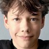Wanja Valentin Kube as Max