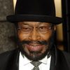 Anthony Chisholm as Mo's Father