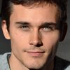 Fabian Wolfrom as Eric ado