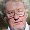 John Bett as Alistair