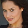 Luísa Viotti as Garçonete
