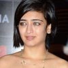 Akshara Haasan as Natasha
