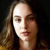 Madeline Weinstein as Simone