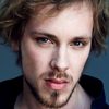 Zack Shada as Comet / Nava Boy (voice)
