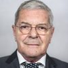 Károly Mécs as Edlington (voice)