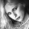 Orchidea De Santis as Sandy Christian