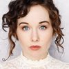 Anna Chazelle as Laura (uncredited)