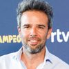 Raúl Peña as Lucas