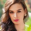 Evelyn Sharma as Veronica