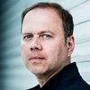 David Baalcke as Telefonist Thilo