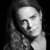 Maureen Grady as Anne