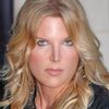 Louise Stratten as Monica's Mom