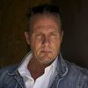 Michael Joiner as Larry Larson