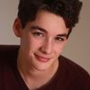 Dylan Kingwell as Peyton Reddings