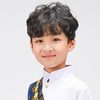 Wesley Wong as Chin Hei
