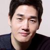 Yoo Ji-tae as R