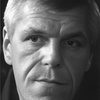 Viktor Gajnov as Policeman