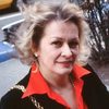 Teri Shields as Motel Clerk