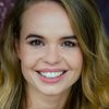 Marlen Kruse as Corinna