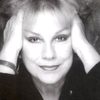 Paola Lelio as Italian Emigrant (voice)