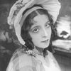 Barbara Ludwizanka as Julia Novack