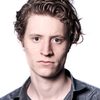 Márton Patkós as Ákos
