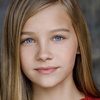 Bella Lotz