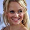Mirjam Weichselbraun as Steffi