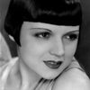 Beatriz Costa as Alice
