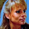Julie Gordon as Evelyn