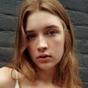 Lola Daehler as Young Clementine