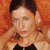 Mònica Van Campen as Claire (as Mónica Van Campen)