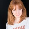 Taylor Hastings as Zoey