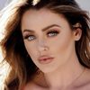 Sophie Dee as Hooker Crowdfunder