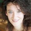 Sandrine Moaligou as Lucie, la serveuse
