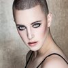 Ess Hödlmoser as Pam