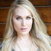 Erin Layne as Aerean Flyer Announcer (as Eireann Layne)