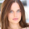 Stephanie Nur as Salome