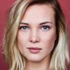 Floriane Bibauw as Petra