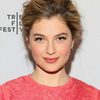 Zoe Levin as Lydia